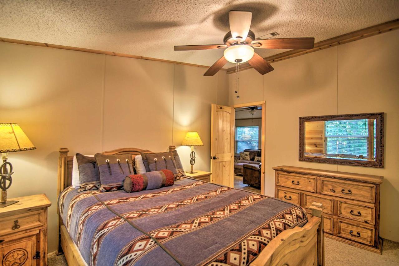 Broken Bow Oasis Hot Tub, Fire Pit And Patio Villa Exterior photo